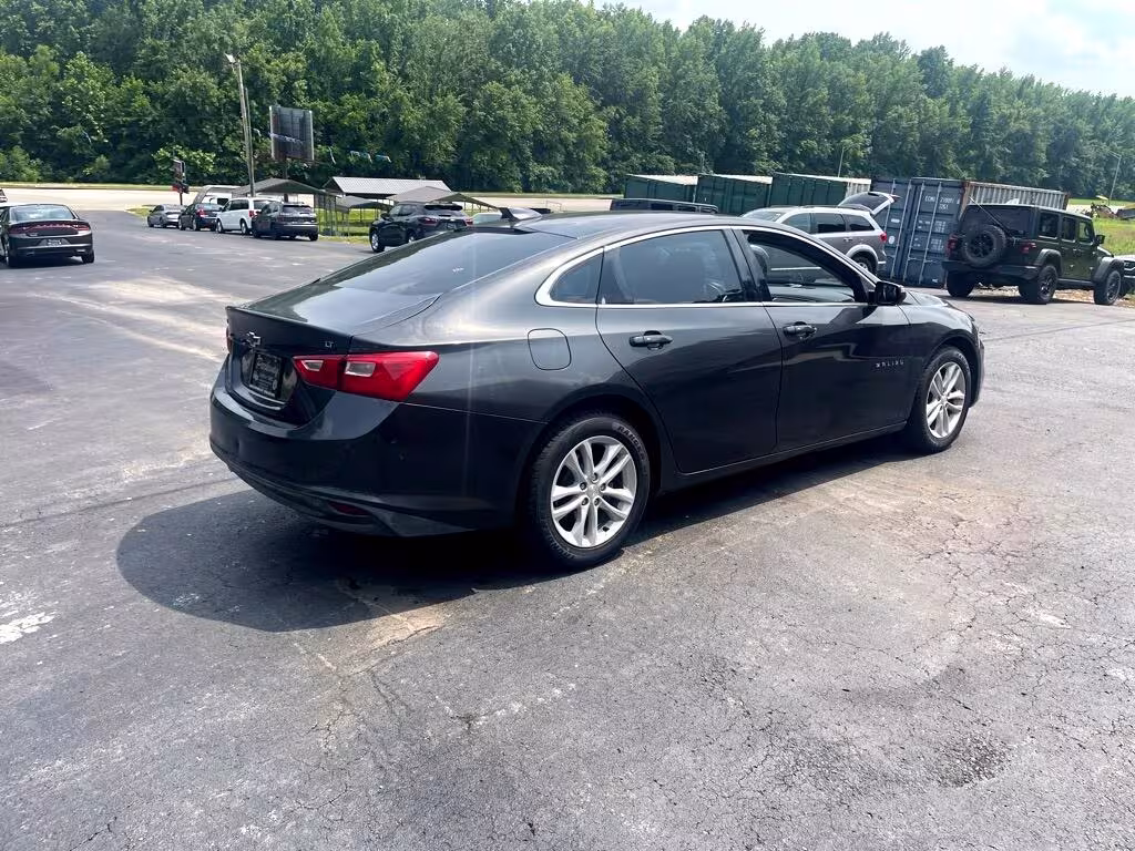 2017 Chevrolet Malibu - 1G1ZE5ST4HF158971 - Image #6