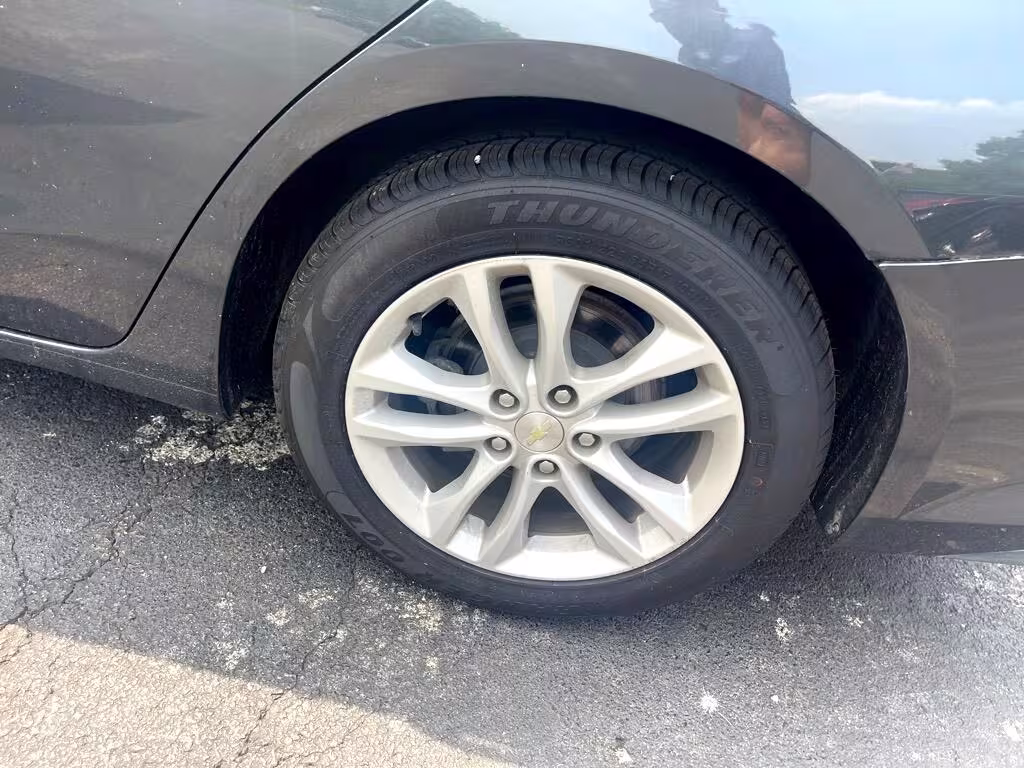 2017 Chevrolet Malibu - 1G1ZE5ST4HF158971 - Image #14
